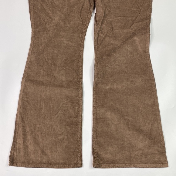 Old Navy Higher High Rise Flare Brown Corduroy Pants Size 18 NWT - Picture 4 of 12